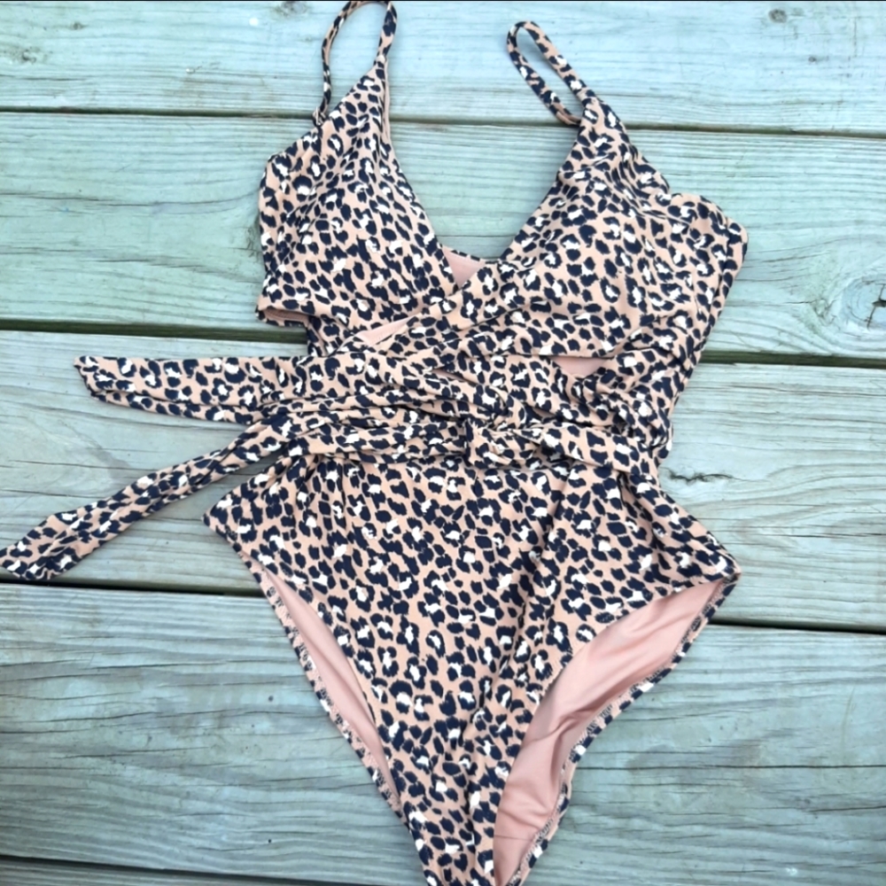 Aerie swim